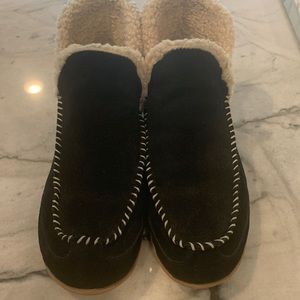 Blondo Serene waterproof black suede moccasin bootie. Faux fur lined